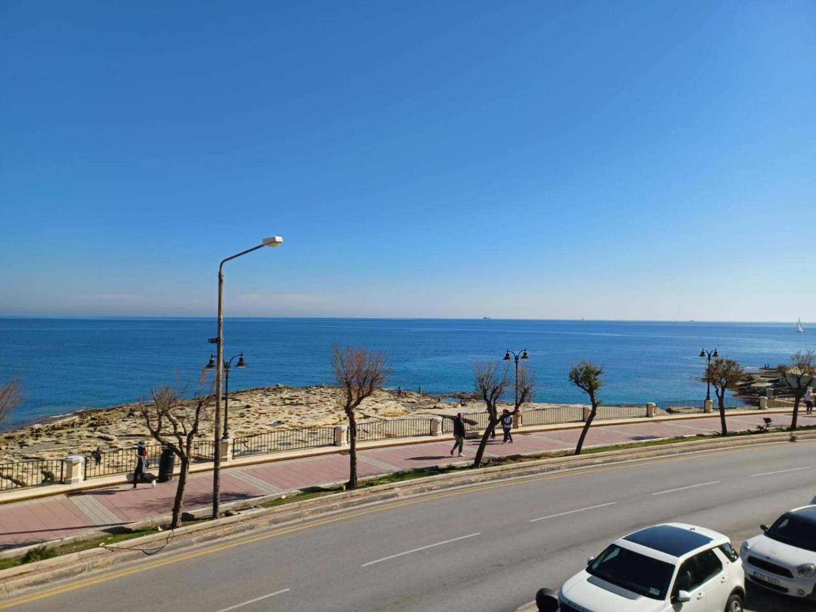 Beachfront Sliema Apartment Exteriér fotografie